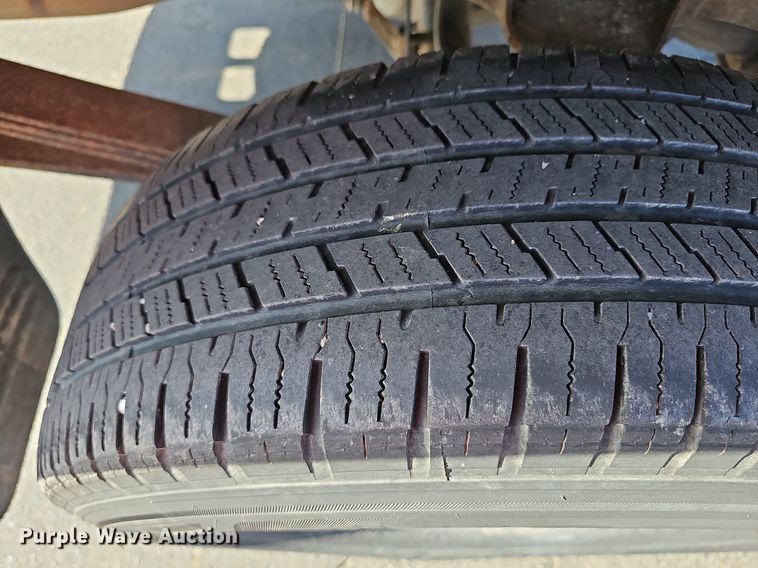 image for item DQ4372 2005 Toyota  Tundra pickup truck