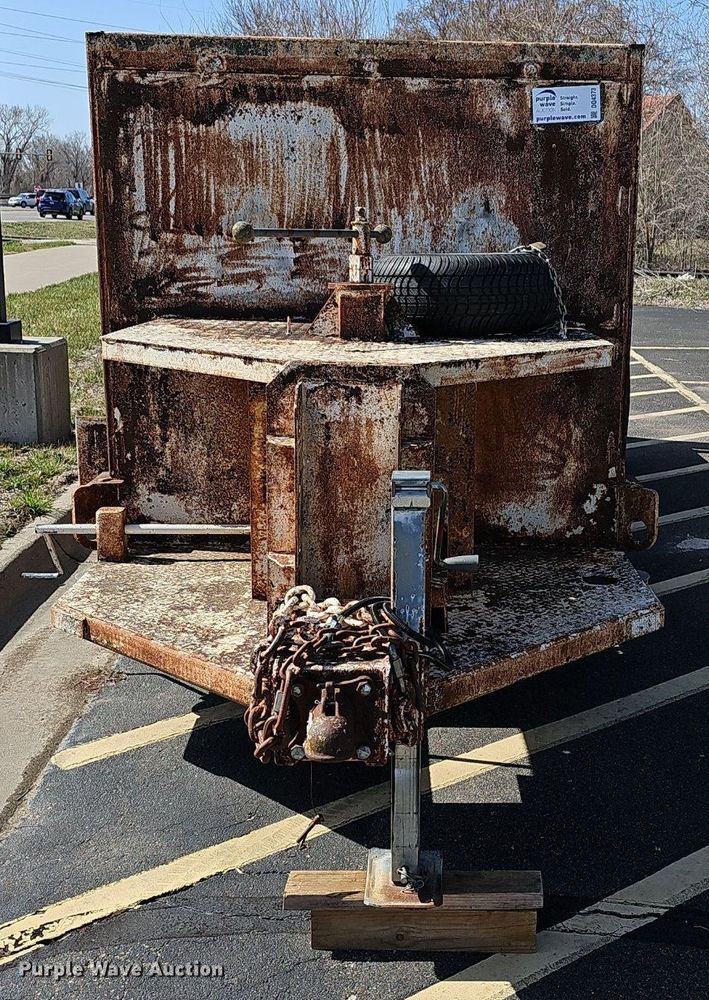 image for item DQ4373 1983 Mill equipment trailer