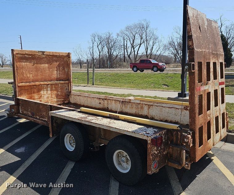image for item DQ4373 1983 Mill equipment trailer
