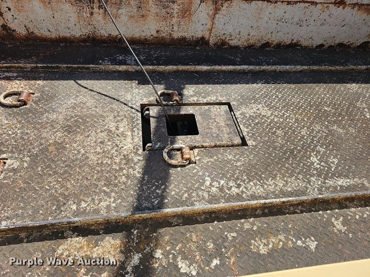 image for item DQ4373 1983 Mill equipment trailer