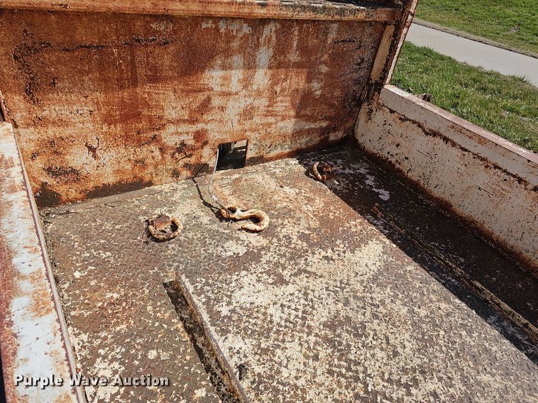 image for item DQ4373 1983 Mill equipment trailer