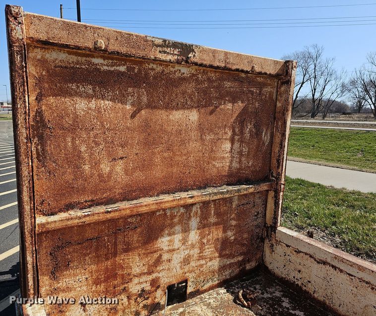 image for item DQ4373 1983 Mill equipment trailer