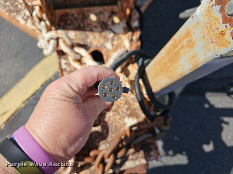 image for item DQ4373 1983 Mill equipment trailer