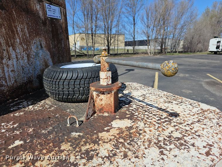 image for item DQ4373 1983 Mill equipment trailer