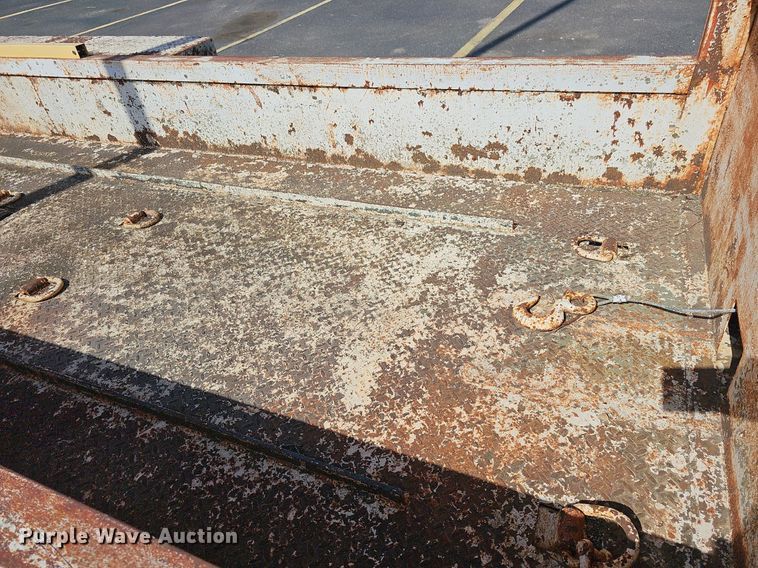 image for item DQ4373 1983 Mill equipment trailer