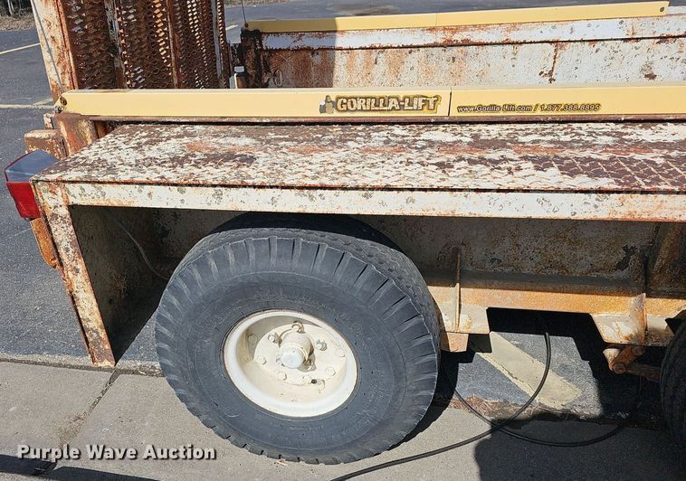 image for item DQ4373 1983 Mill equipment trailer