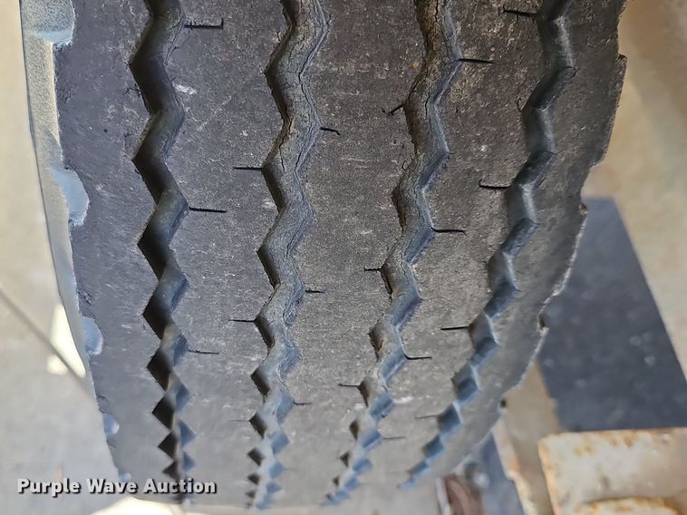 image for item DQ4373 1983 Mill equipment trailer