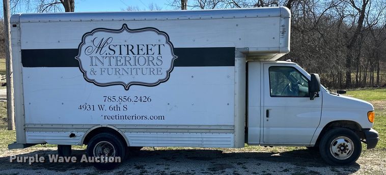 image for item DQ6416 2006 Ford E450 box truck