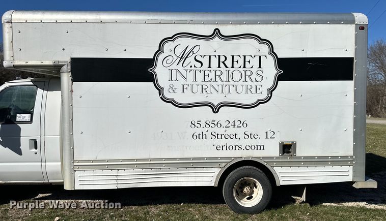 image for item DQ6416 2006 Ford E450 box truck