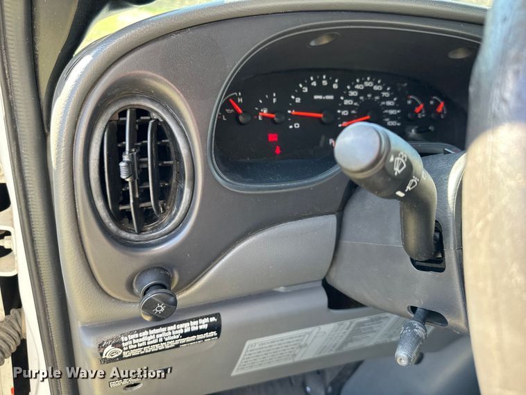 image for item DQ6416 2006 Ford E450 box truck