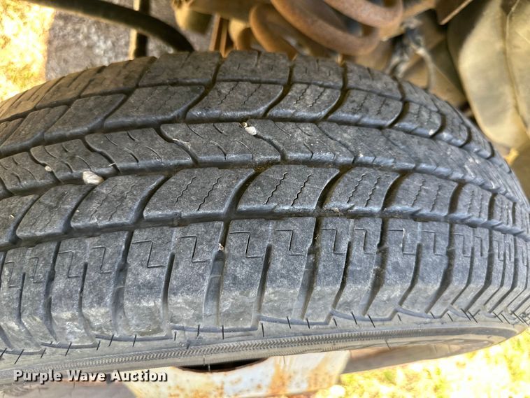 image for item DQ6416 2006 Ford E450 box truck