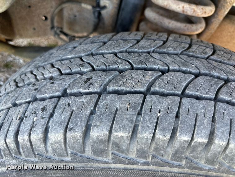 image for item DQ6416 2006 Ford E450 box truck