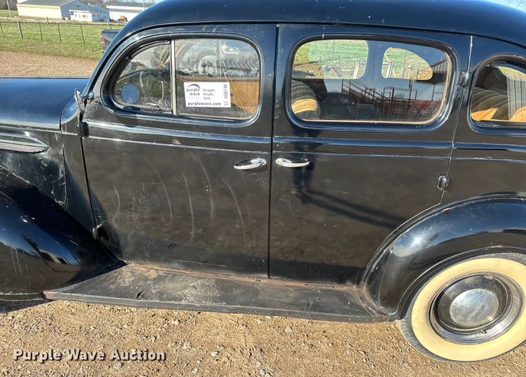 image for item DQ6746 1937 Plymouth  Deluxe 