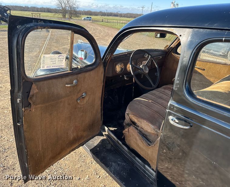 image for item DQ6746 1937 Plymouth  Deluxe 