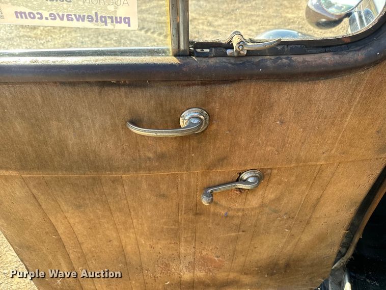 image for item DQ6746 1937 Plymouth  Deluxe 