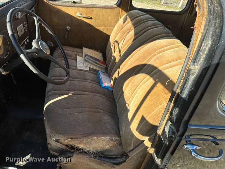 image for item DQ6746 1937 Plymouth  Deluxe 