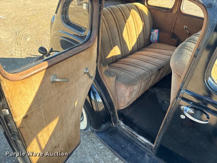 image for item DQ6746 1937 Plymouth  Deluxe 