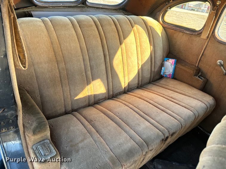 image for item DQ6746 1937 Plymouth  Deluxe 