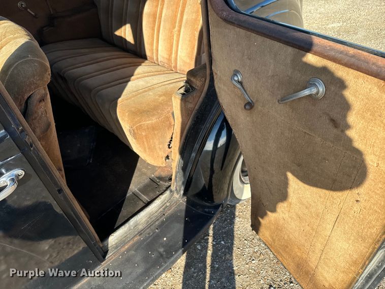 image for item DQ6746 1937 Plymouth  Deluxe 