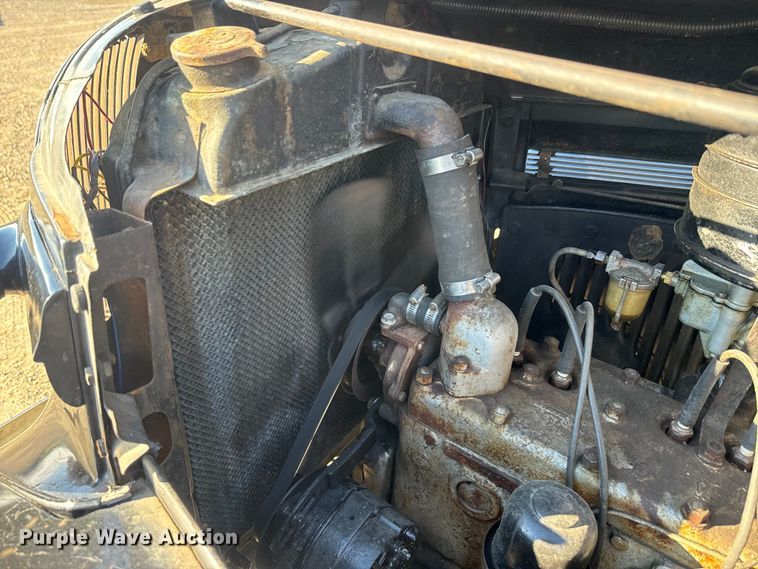 image for item DQ6746 1937 Plymouth  Deluxe 