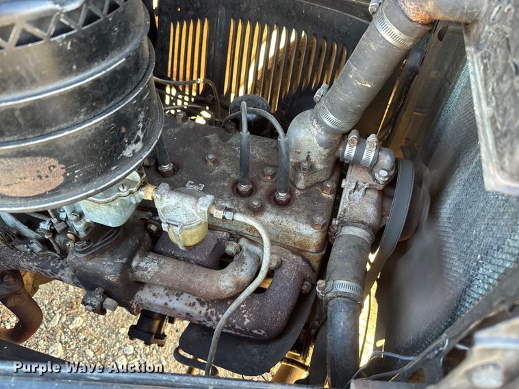 image for item DQ6746 1937 Plymouth  Deluxe 