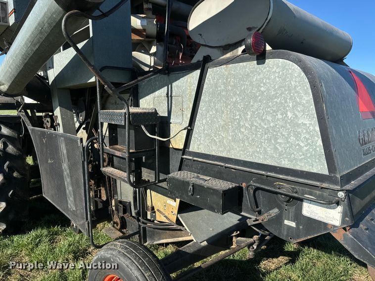 image for item DQ6752 Gleaner G combine