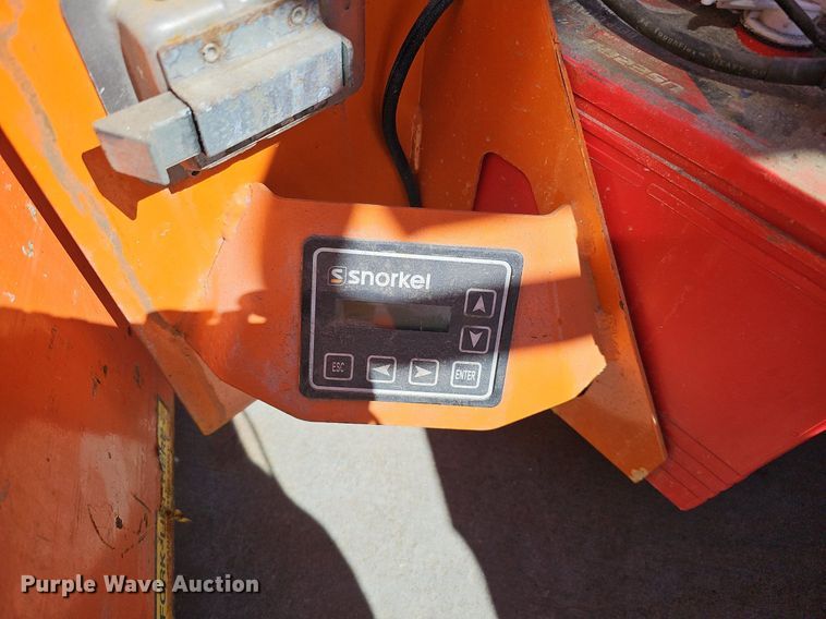 image for item DQ8609 (3) vertical lifts