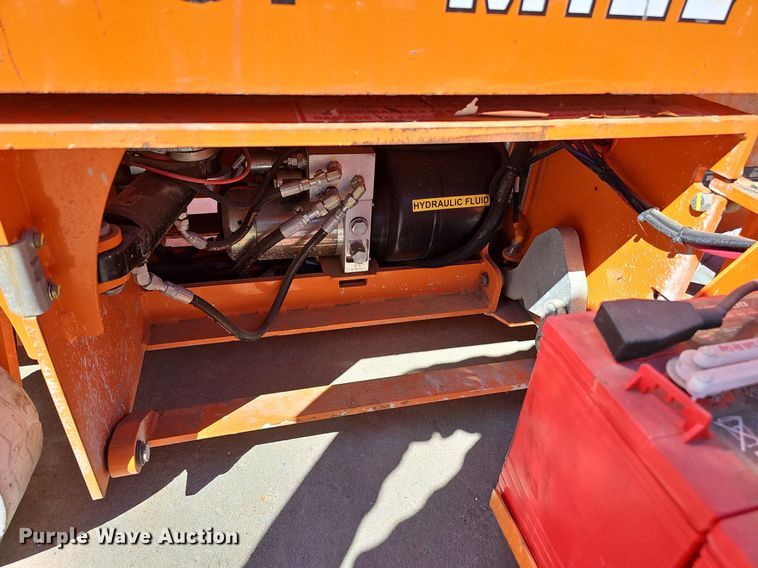 image for item DQ8609 (3) vertical lifts