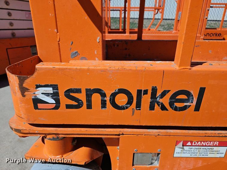 image for item DQ8609 (3) vertical lifts