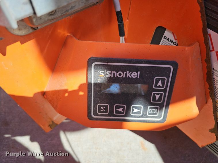 image for item DQ8609 (3) vertical lifts