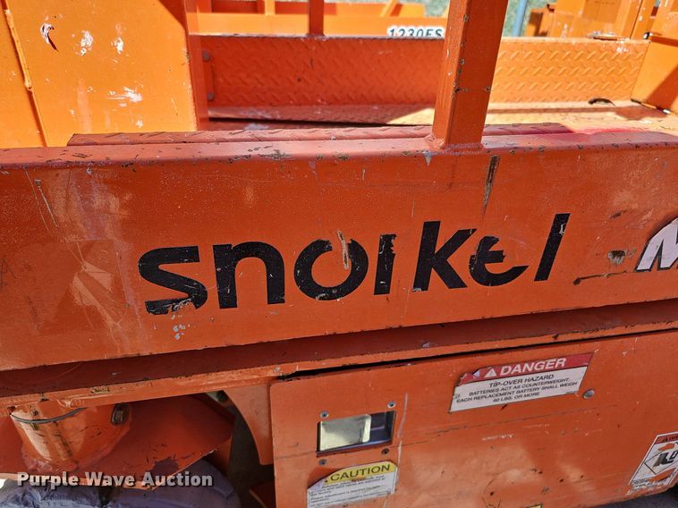 image for item DQ8609 (3) vertical lifts