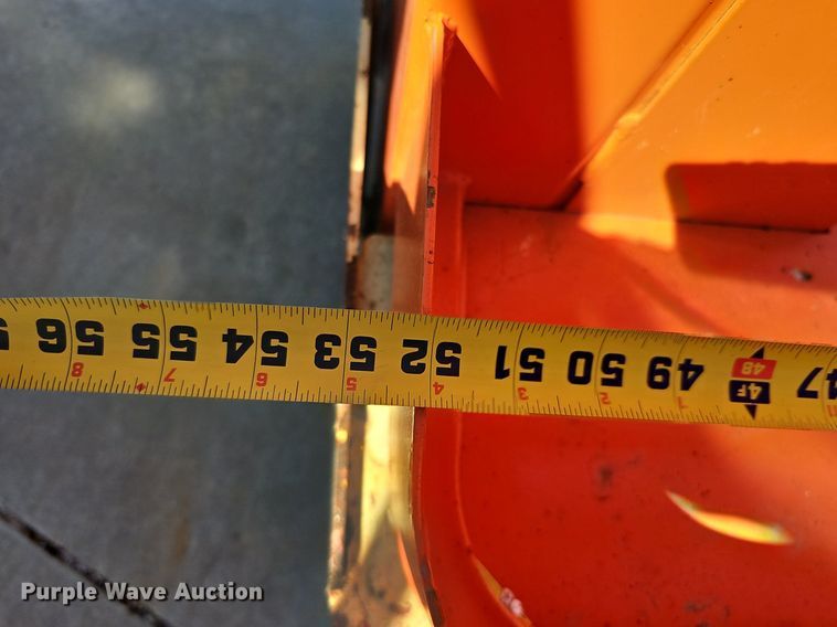 image for item DQ8609 (3) vertical lifts