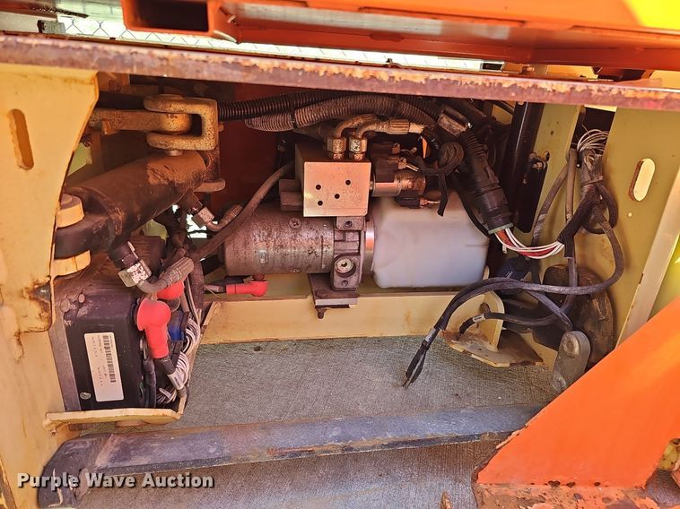 image for item DQ8609 (3) vertical lifts