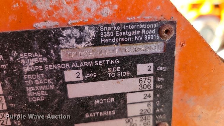 image for item DQ8609 (3) vertical lifts