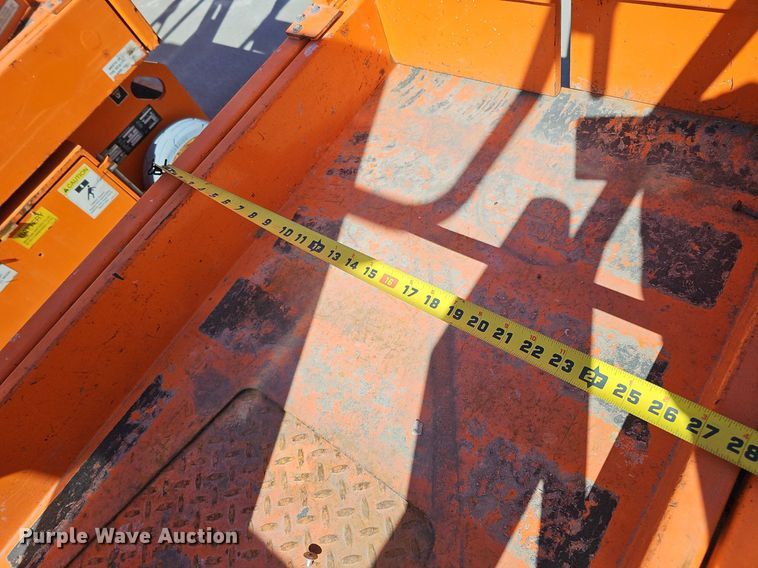 image for item DQ8610 (3) vertical lifts