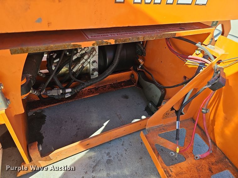 image for item DQ8610 (3) vertical lifts