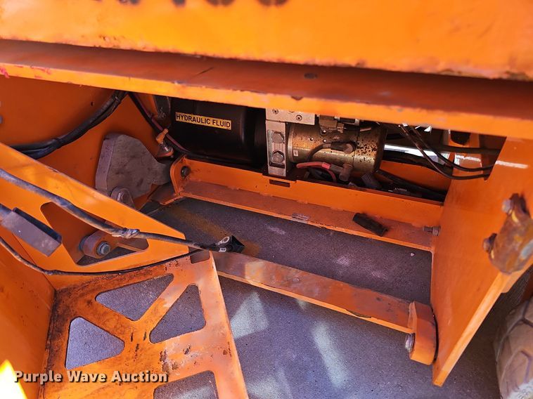 image for item DQ8610 (3) vertical lifts