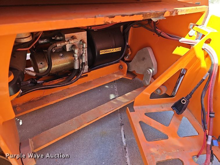 image for item DQ8610 (3) vertical lifts