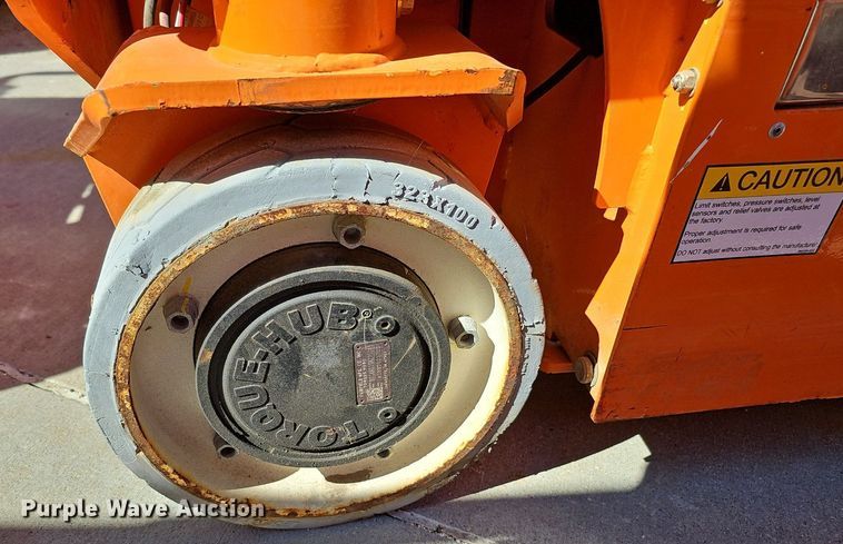 image for item DQ8610 (3) vertical lifts