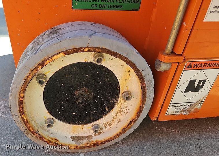 image for item DQ8610 (3) vertical lifts