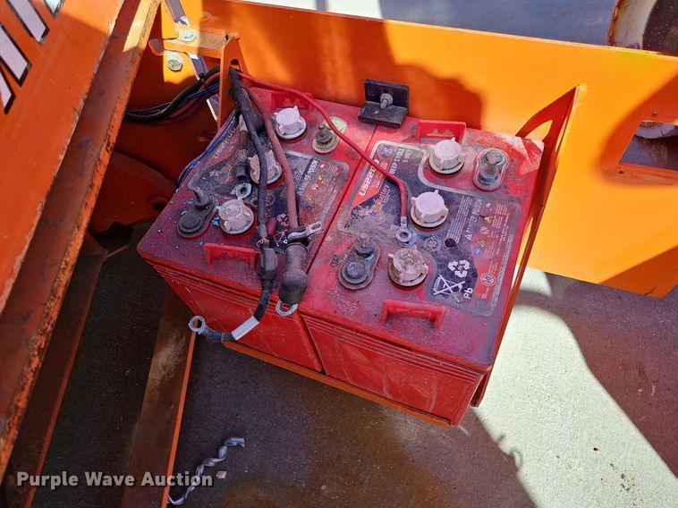 image for item DQ8610 (3) vertical lifts