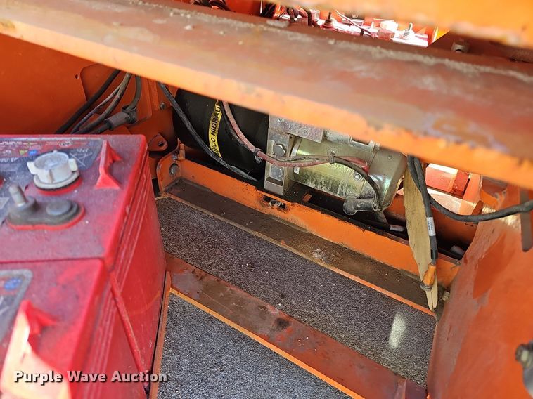 image for item DQ8610 (3) vertical lifts