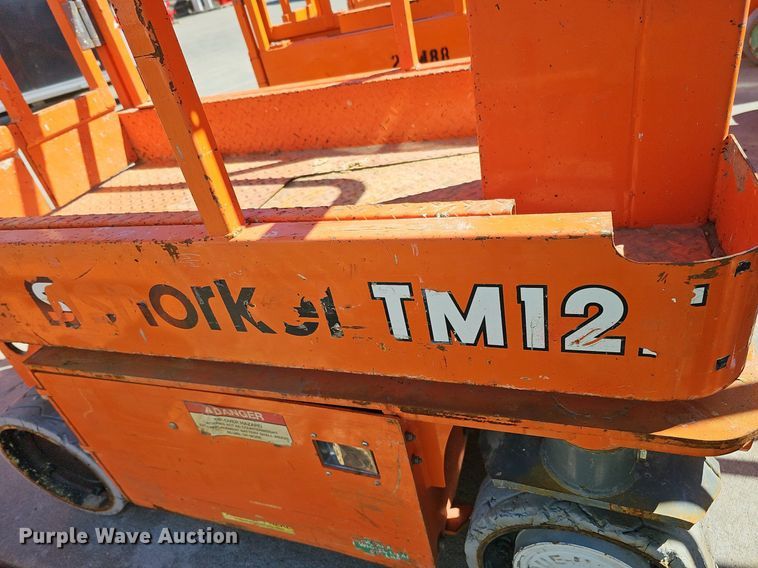 image for item DQ8610 (3) vertical lifts