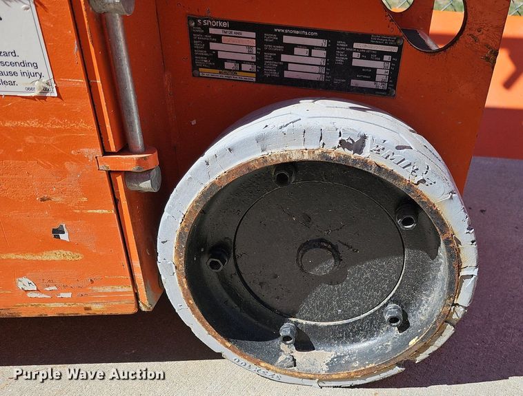 image for item DQ8610 (3) vertical lifts