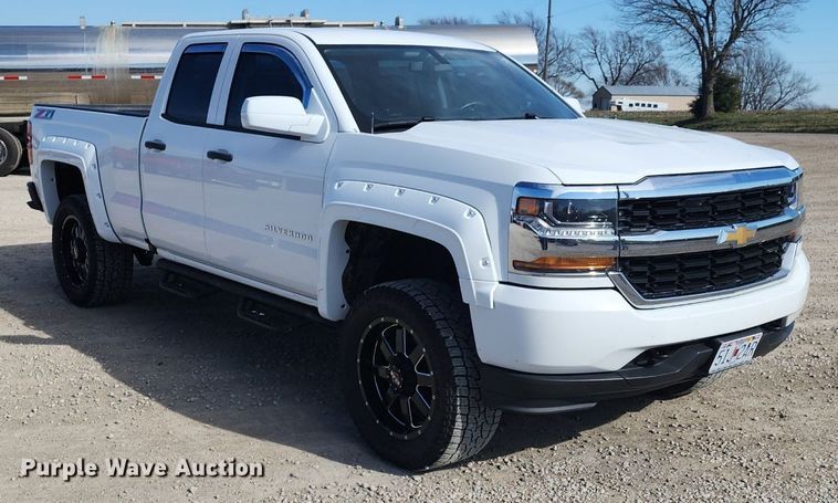 image for item DR7883 2017 Chevrolet Silverado 1500 Double Cab pickup truck