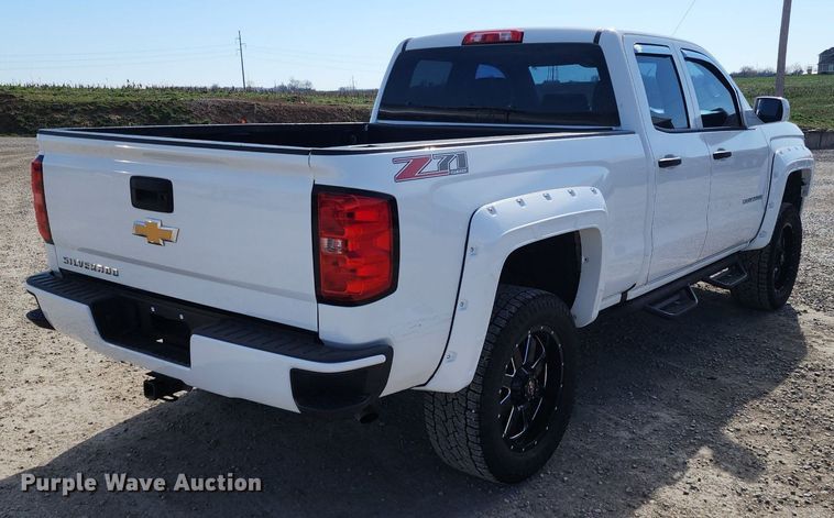 image for item DR7883 2017 Chevrolet Silverado 1500 Double Cab pickup truck