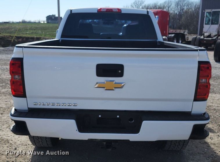 image for item DR7883 2017 Chevrolet Silverado 1500 Double Cab pickup truck