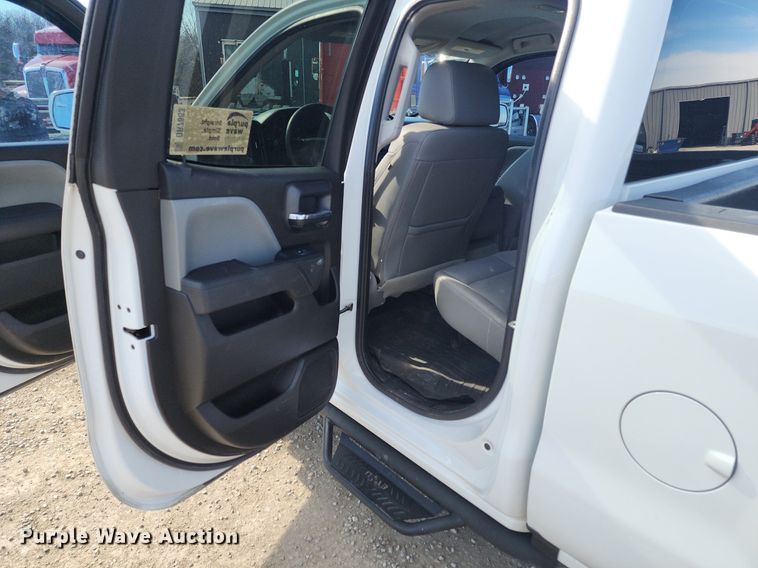 image for item DR7883 2017 Chevrolet Silverado 1500 Double Cab pickup truck