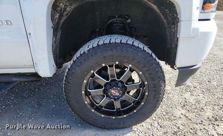 image for item DR7883 2017 Chevrolet Silverado 1500 Double Cab pickup truck