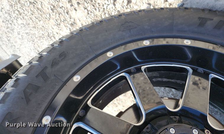 image for item DR7883 2017 Chevrolet Silverado 1500 Double Cab pickup truck